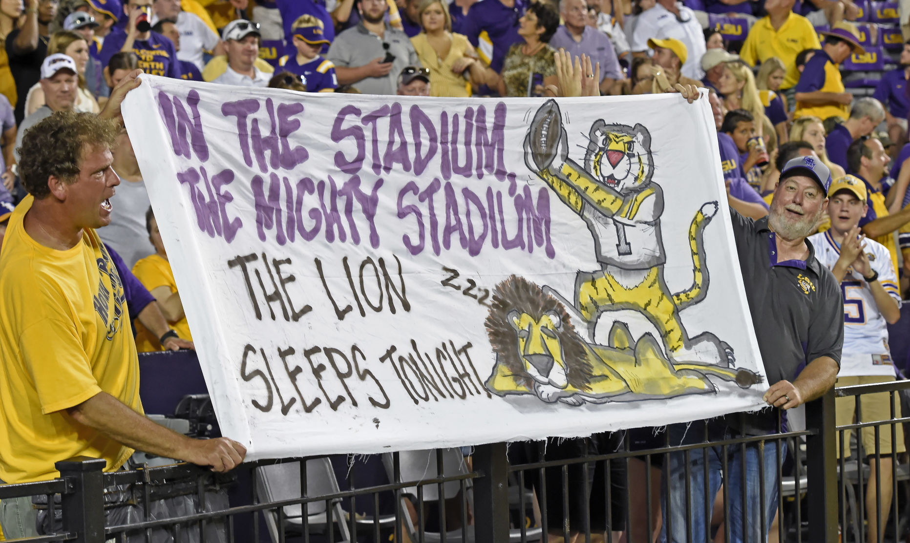 lsuslufootball1684.090918 bf